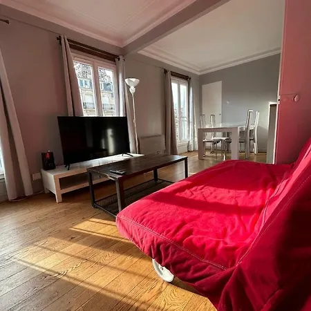 Luxurious 2 Bedroom Tour Eiffel Bourdonnais Free Netflix Apartament *