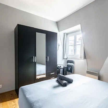 Luxurious 2 Bedroom Tour Eiffel Bourdonnais Free Netflix