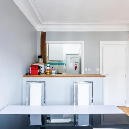Luxurious 2 Bedroom Tour Eiffel Bourdonnais Free Netflix Apartamento París